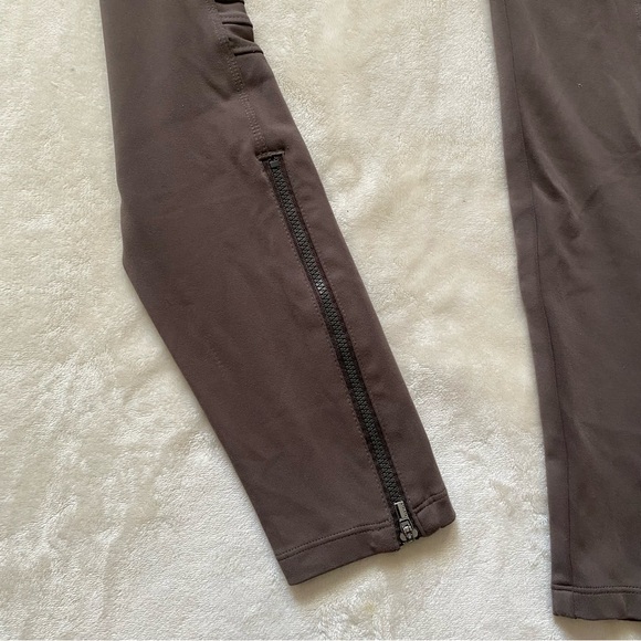 SOLD Athleta Leggings - Picture 5 of 8